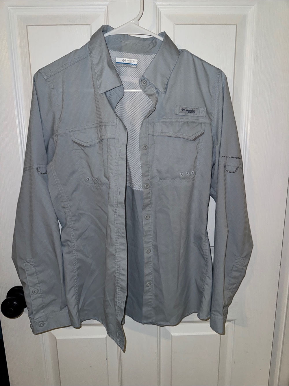 Columbia Light Gray Women's Button-Down Boating/Hiking Shirt